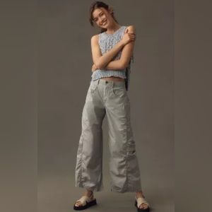 PILCRO PARACHUTE CURVE BARREL PANTS sky 32 NWT